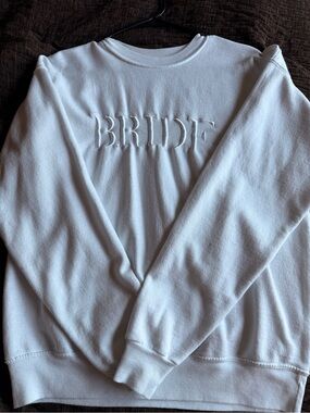 White "BRIDE" Embroidered Crewneck Sweatshirt - Women